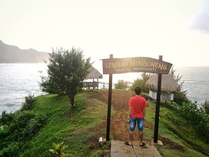 7 Spot Indah Untuk Dikunjungi Di Pantai Menganti Kebumen